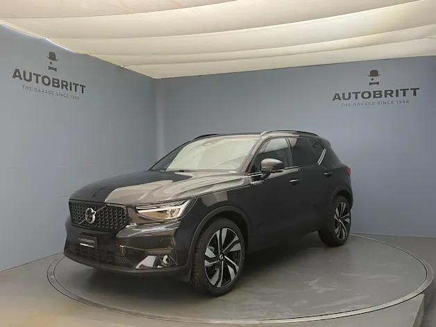 Volvo XC40 2.0 B3 MH Plus Dark