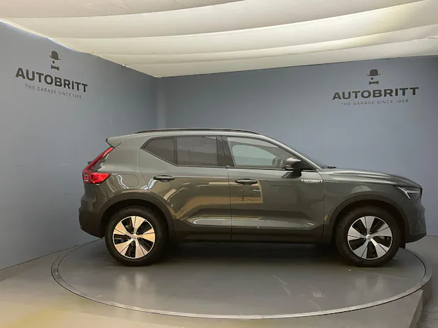 Volvo XC40 2.0 B3 MH Plus Dark
