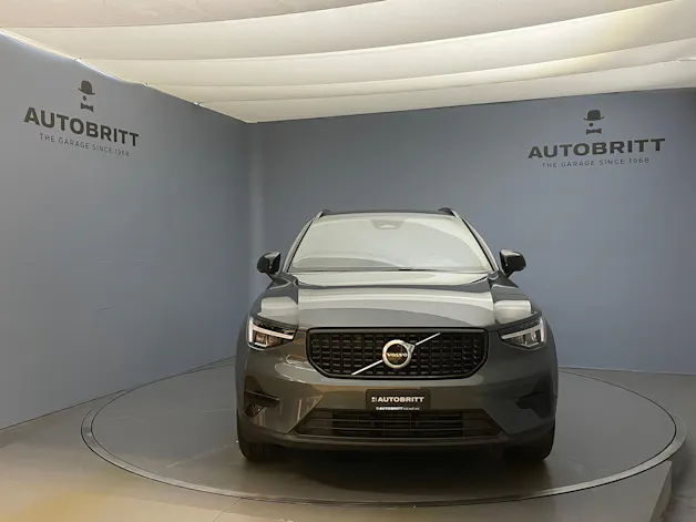 Volvo XC40 2.0 B3 MH Plus Dark