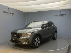 Volvo XC40 2.0 B3 MH Plus Dark