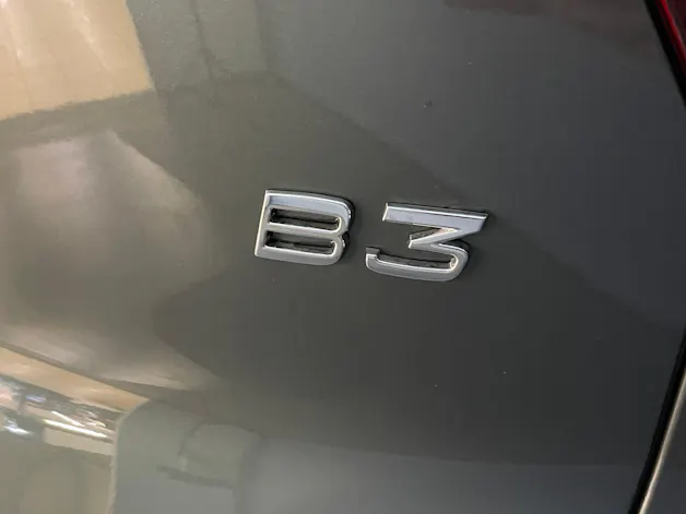 Volvo XC40 2.0 B3 MH Plus Dark