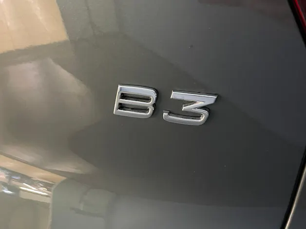 Volvo XC40 2.0 B3 MH Plus Dark
