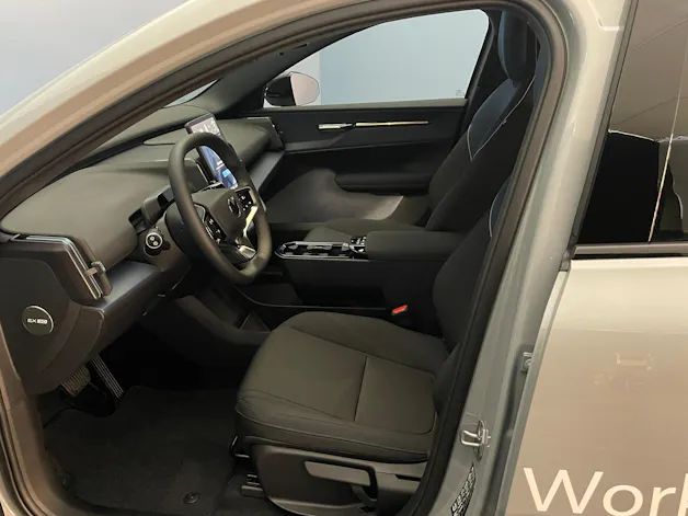 Volvo EX30 E60 Core WORKER