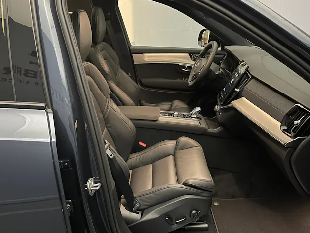 Volvo XC90 2.0 T8 Black Edition Ultra 7P.  AWD