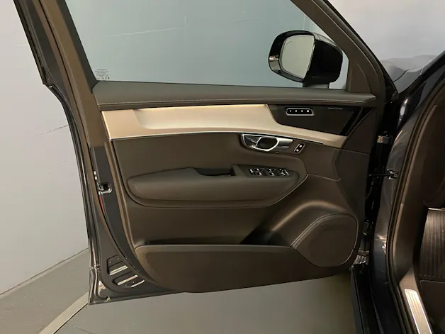 Volvo XC90 2.0 T8 Black Edition Ultra 7P. AWD
