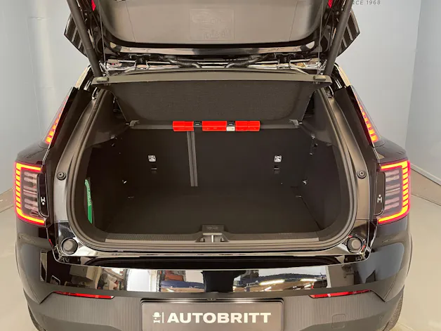 Volvo EX30 E60 Plus Swiss Black Edition