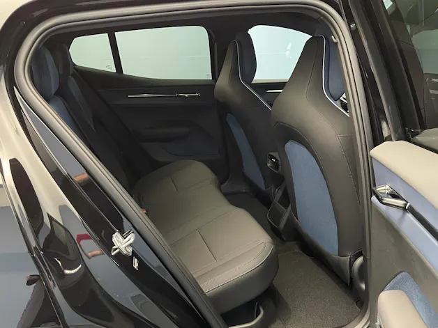 Volvo EX30 E60 Plus Swiss Black Edition