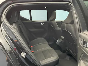 VOLVO XC40 2.0 B3 MH Plus Dark