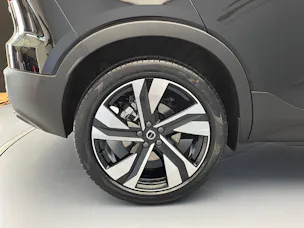 VOLVO XC40 2.0 B3 MH Plus Dark