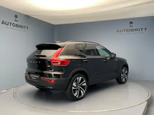 VOLVO XC40 2.0 B3 MH Plus Dark