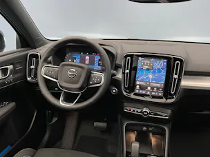 VOLVO XC40 2.0 B3 MH Plus Dark