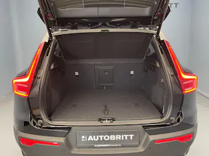 VOLVO XC40 2.0 B3 MH Plus Dark