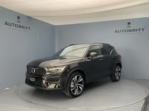 Volvo XC40 2.0 B3 MH Plus Dark