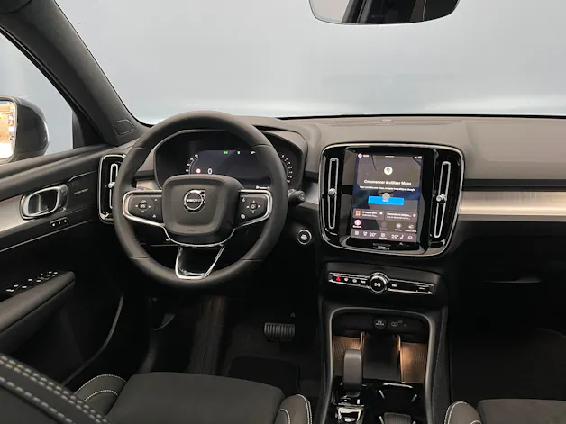 Volvo XC40 2.0 B3 MH Plus Dark