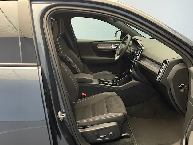 Volvo EX40 Twin Black Edition AWD