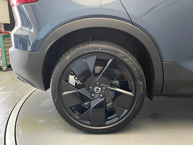 Volvo EX40 Twin Black Edition AWD