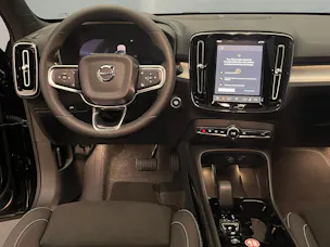 VOLVO XC40 2.0 B4 MH Black Edition
