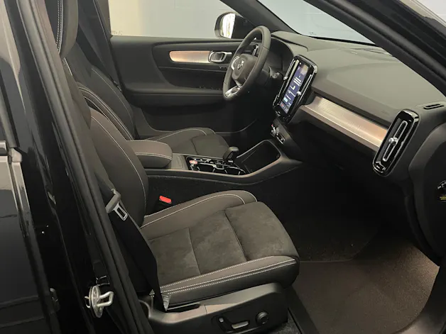 Volvo XC40 2.0 B4 MH Black Edition