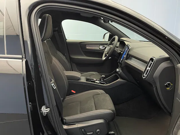 Volvo EC40 Twin Performance Black Edition AWD