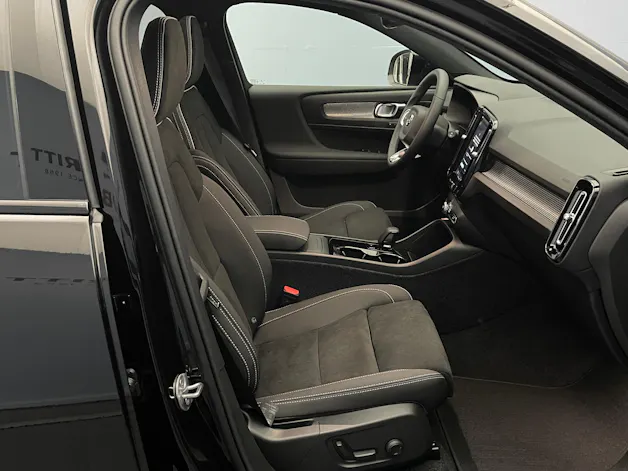 Volvo EX40 Twin Black Edition AWD