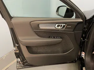 Volvo EX40 Twin Black Edition AWD