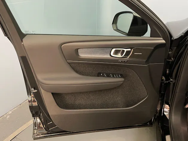 Volvo EX40 Twin Black Edition AWD