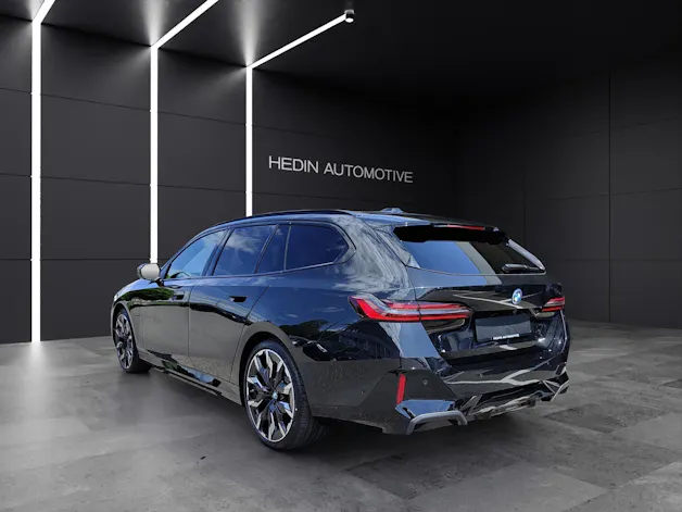BMW 550e xDrive Touring