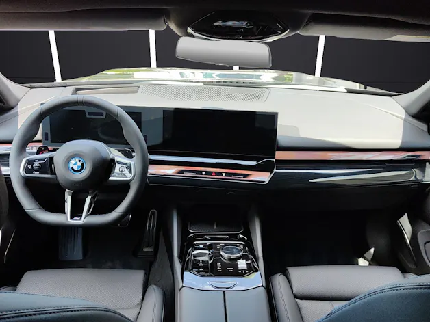 BMW 550e xDrive Touring