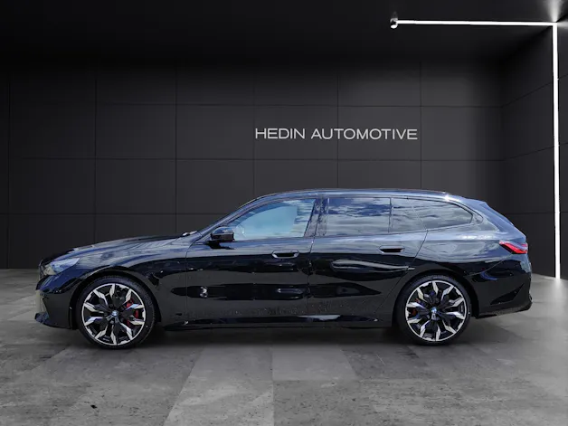 BMW 550e xDrive Touring