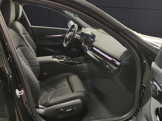 BMW 550e xDrive Touring