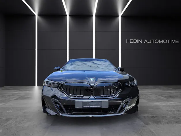 BMW 550e xDrive Touring