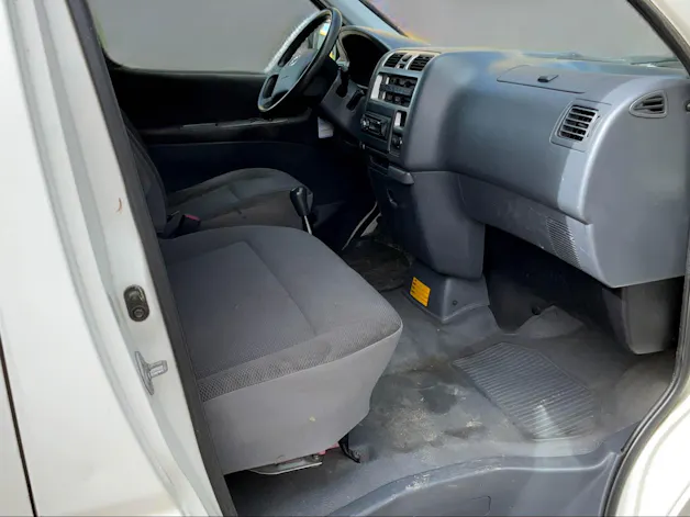 Toyota HIACE Kombi LWB 2.5 D-4D 3 P. CS
