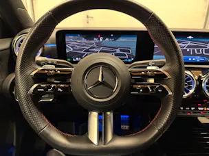 Mercedes-Benz A 180 AMG Line