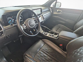 https://vehicle.imgix.net/4353474/c96fe458-72c8-411c-b8ec-2058911a2fde.jpg
