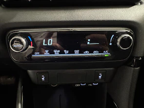 image du véhicule TOYOTA Yaris 1.5 VVT-i HSD Trend