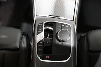https://vehicle.imgix.net/4353605/16f6d454-4807-4bc5-9411-6585aadaf762.JPG
