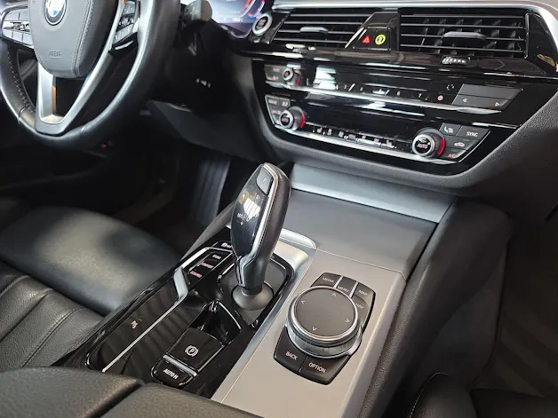 BMW 520d xDrive Touring G31 (CH) 📍