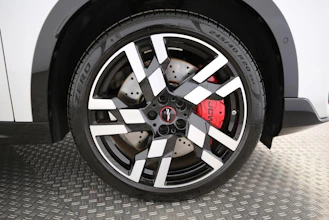 https://vehicle.imgix.net/4353758/7c4a7f1c-5780-4577-a002-1b2c2ee7f5f3.jpg