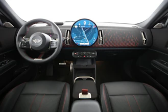 https://vehicle.imgix.net/4353758/ce72baa2-b82e-4645-9c7a-9b31590e4c24.jpg