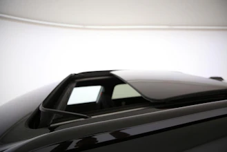 https://vehicle.imgix.net/4353758/d94dbc96-5d13-498a-a29b-cf20b688e963.jpg