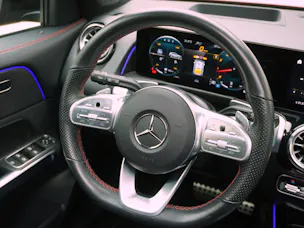 Mercedes-Benz GLB-Klasse GLB 250 AMG Line 4matic