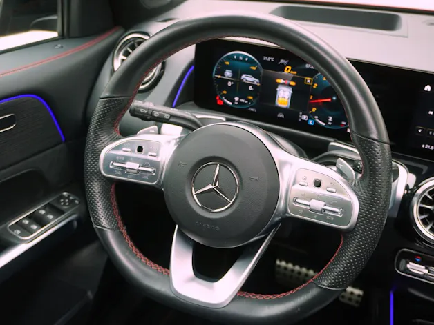 Mercedes-Benz GLB-Klasse GLB 250 AMG Line 4matic