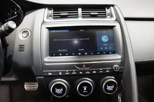 immagine del veicolo JAGUAR E-Pace 2.0 T 200 R-Dynamic S AWD