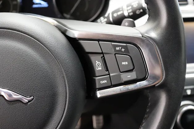Jaguar E-Pace 2.0 T 200 R-Dynamic S AWD