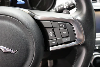 https://vehicle.imgix.net/4353775/a5938eca-00d9-470a-aa54-551ccd62536b.JPG