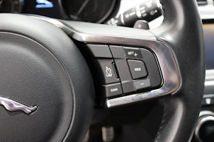 immagine del veicolo JAGUAR E-Pace 2.0 T 200 R-Dynamic S AWD