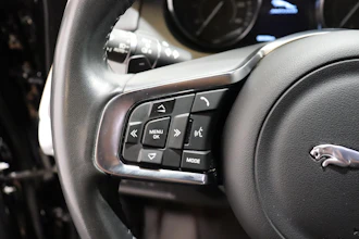 https://vehicle.imgix.net/4353775/c35f0020-5c02-400d-abd2-246d3d5cd698.JPG