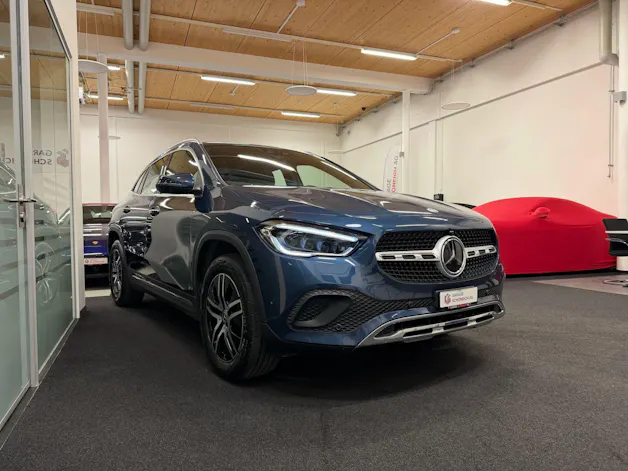 Mercedes-Benz GLA 200 Progressive