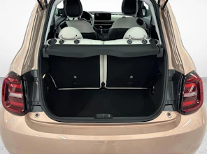 https://vehicle.imgix.net/4353789/4326aebc-2410-4bd0-9e26-efd9b2658fc9.jpg