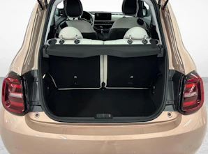 Fahrzeugbild FIAT 500 1.0 Hybrid La Prima